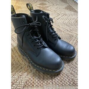 Dr. Martin Black Leather 1460 Slip resistant Lace Up Boot Mens 6- Womans 7